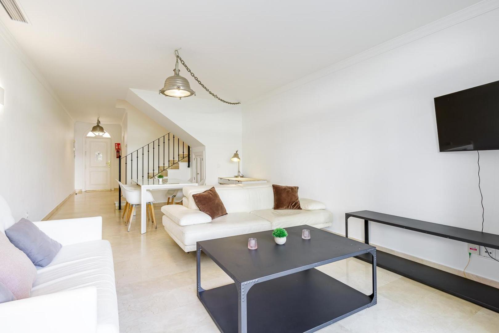 Spacious 2 Bed Duplex In Aloha Gardens Close To Puerto Banus Appartement *