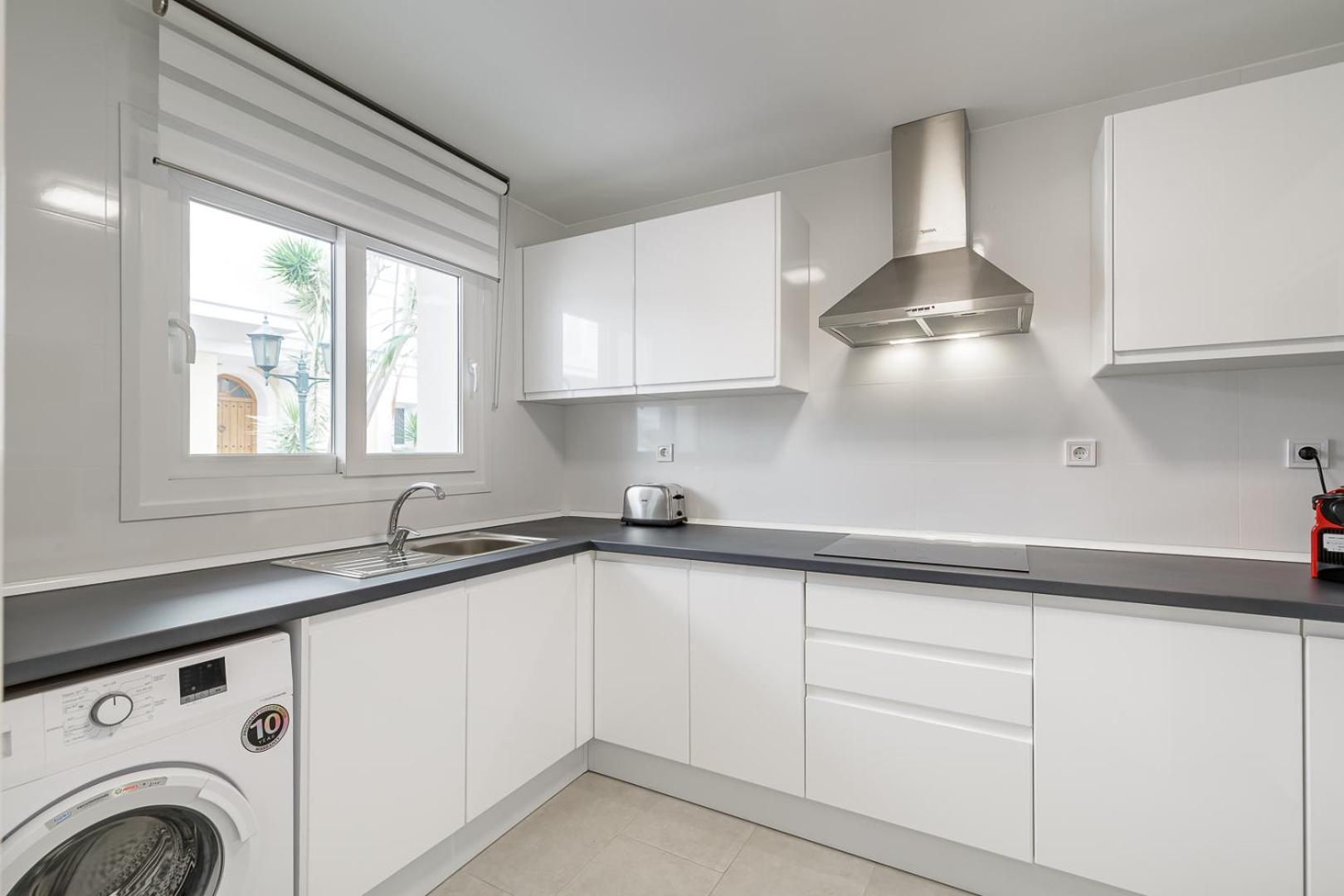 Spacious 2 Bed Duplex In Aloha Gardens Close To Puerto Banus Appartement